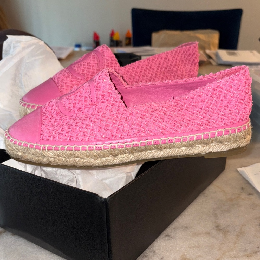CHANEL Pink Espadrilles Box with Style NU325 Label - Picture 6 of 8
